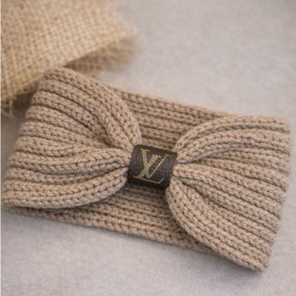 Louis Vuitton Upcycled Beige Ribbed Knit Bow Headband – Authentic Leather LV